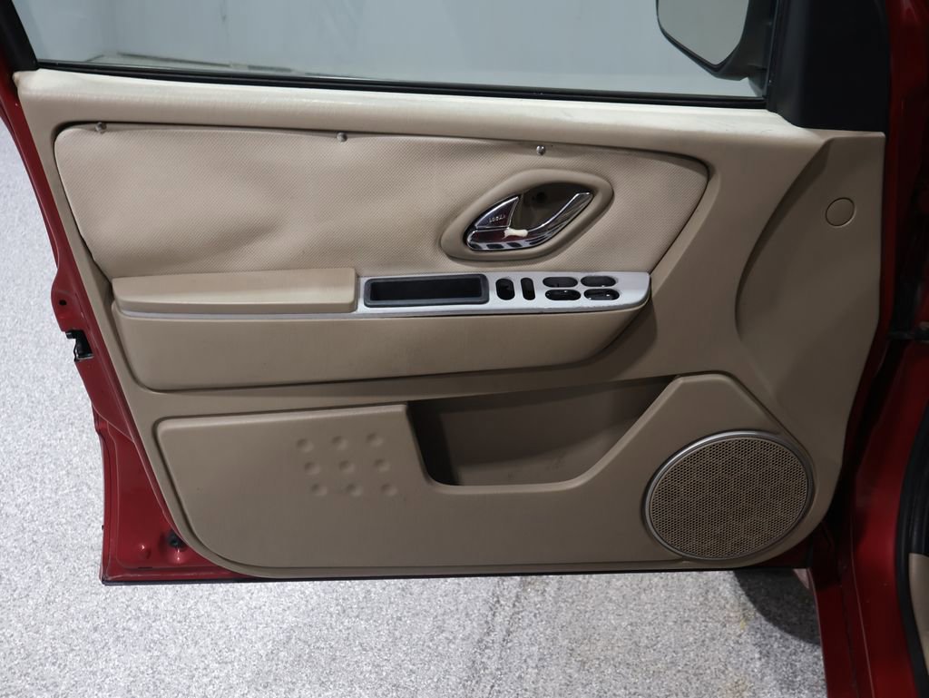 Used 2006 Mercury Mariner Luxury image 13