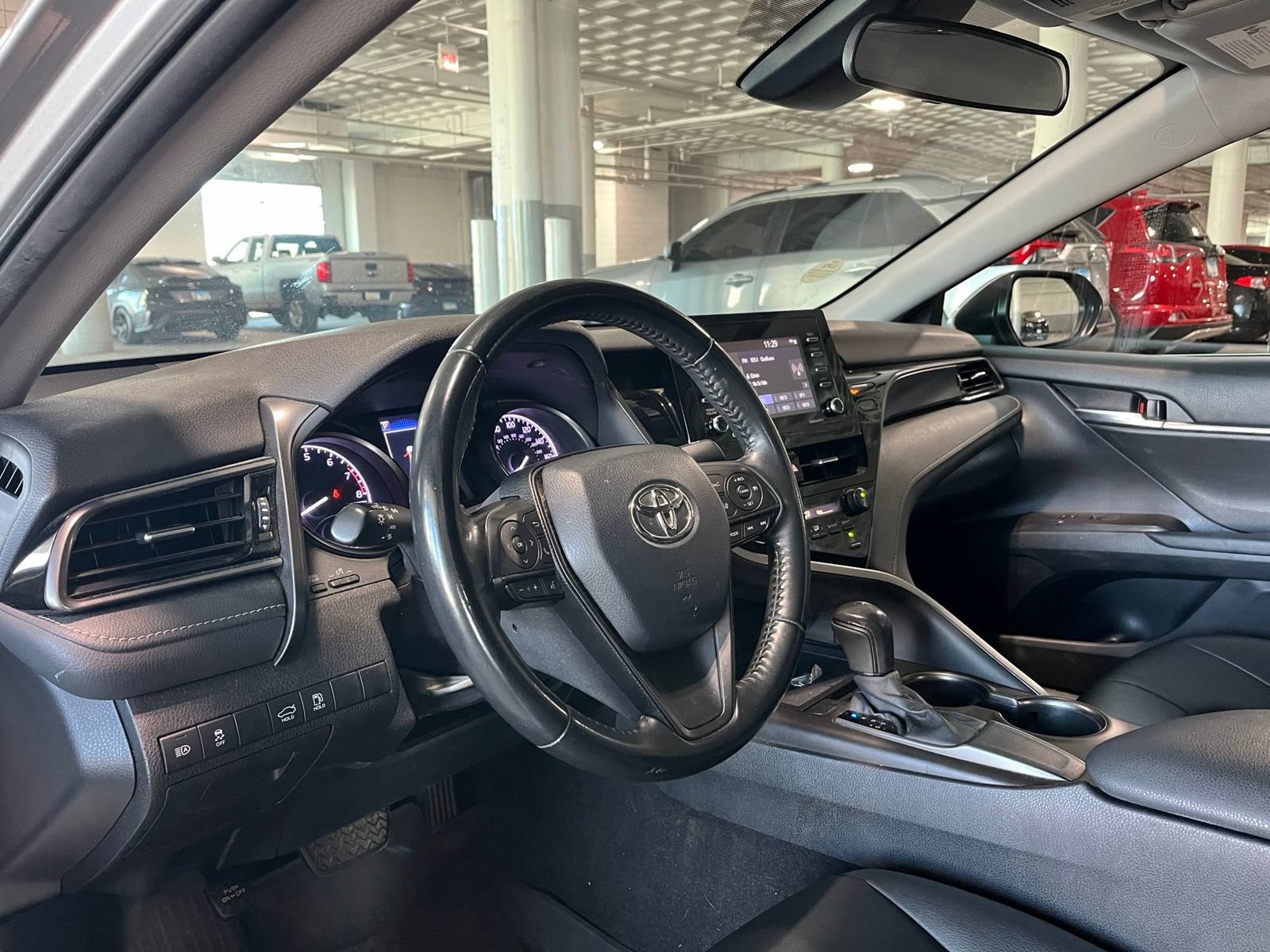 Used 2021 Toyota Camry SE FWD image 15