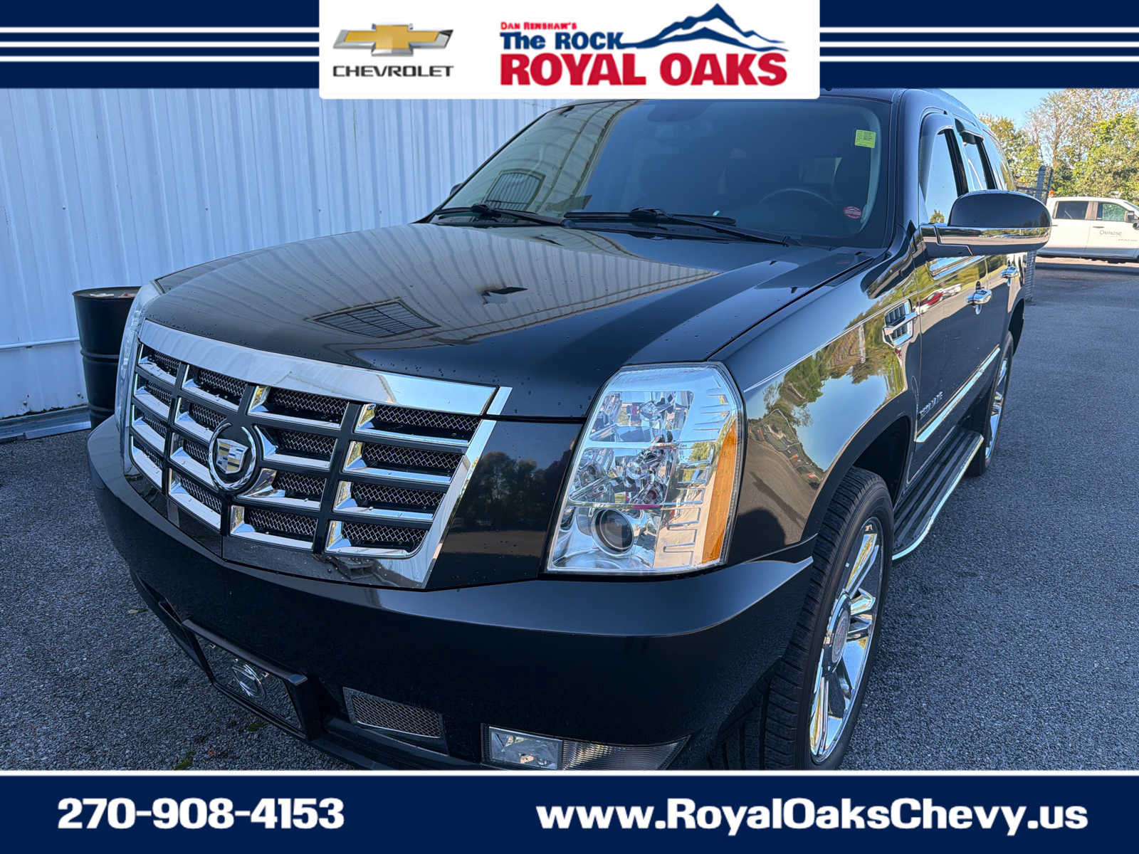 Used 2012 Cadillac Escalade Luxury AWD/4WD image 1