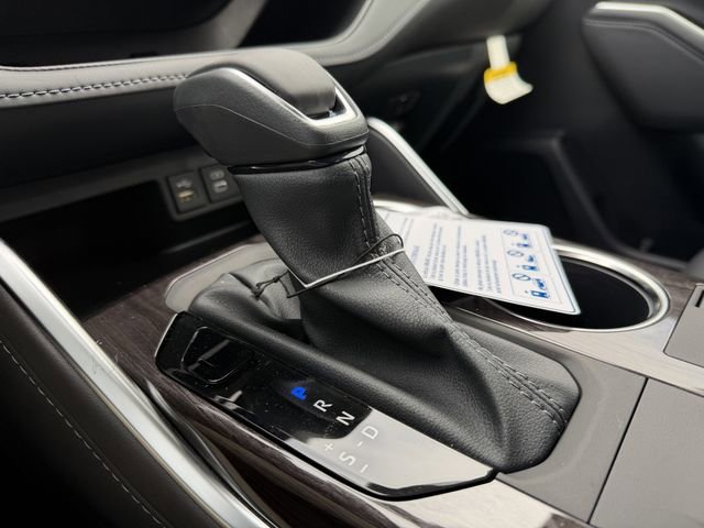 New 2026 Toyota Highlander Platinum image 18
