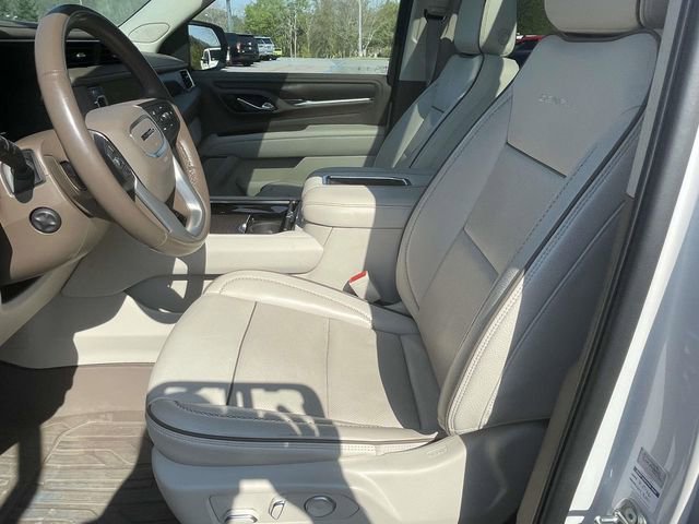 Used 2023 GMC Yukon Denali w/ LPO, Floor Liner Package AWD/4WD image 17