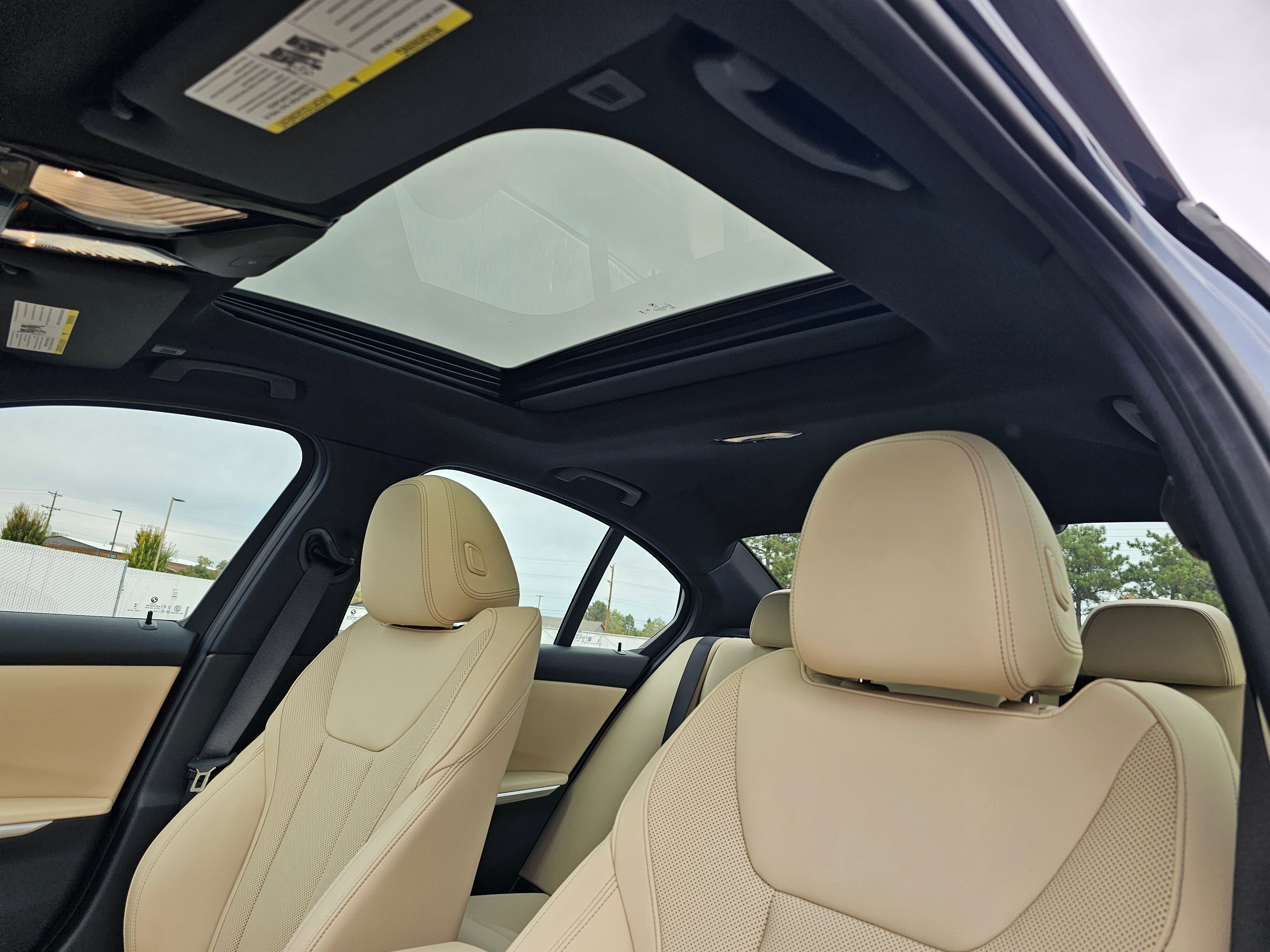 New 2026 BMW 330i xDrive Sedan w/ M Sport Package image 27