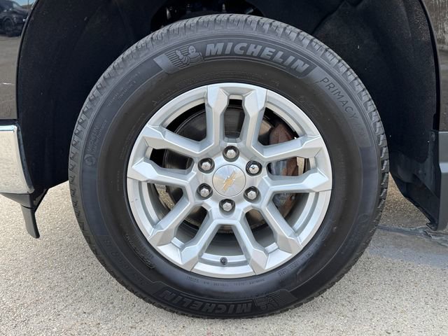 Used 2023 Chevrolet Silverado 1500 LT AWD/4WD image 14