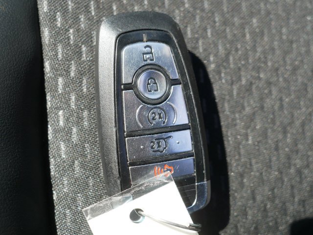 Used 2025 Ford Escape ST-Line Select AWD/4WD image 35