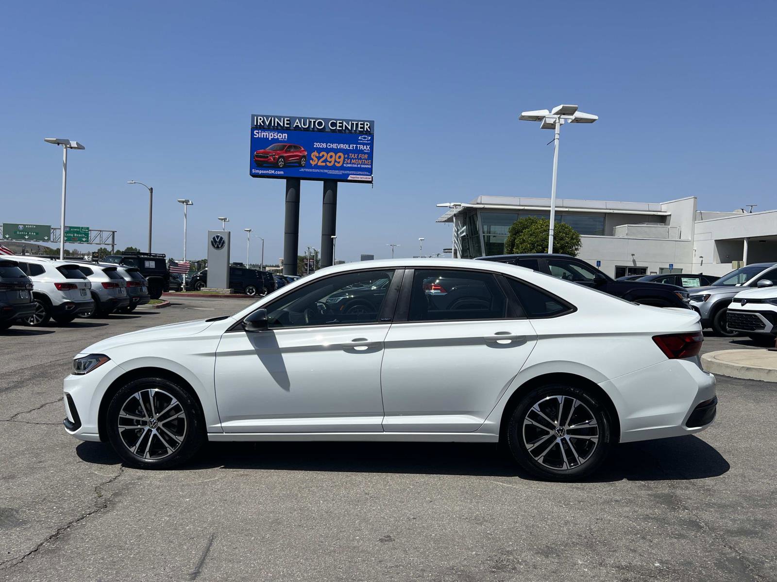 Used 2025 Volkswagen Jetta Sport image 2