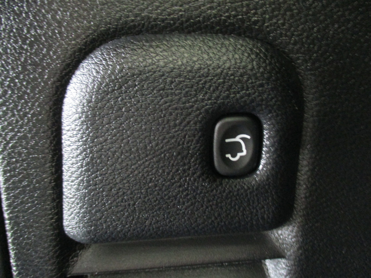 Used 2022 Jeep Grand Cherokee Limited image 17