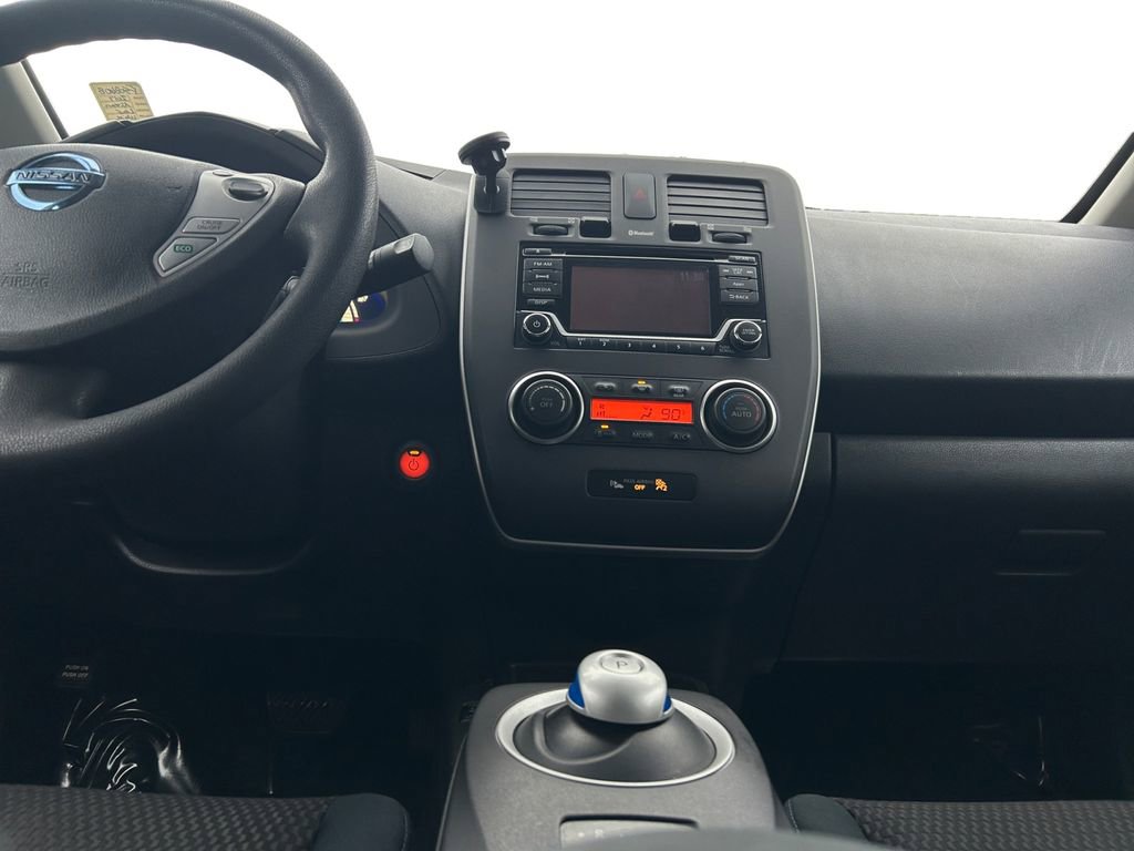 Used 2017 Nissan Leaf S image 12