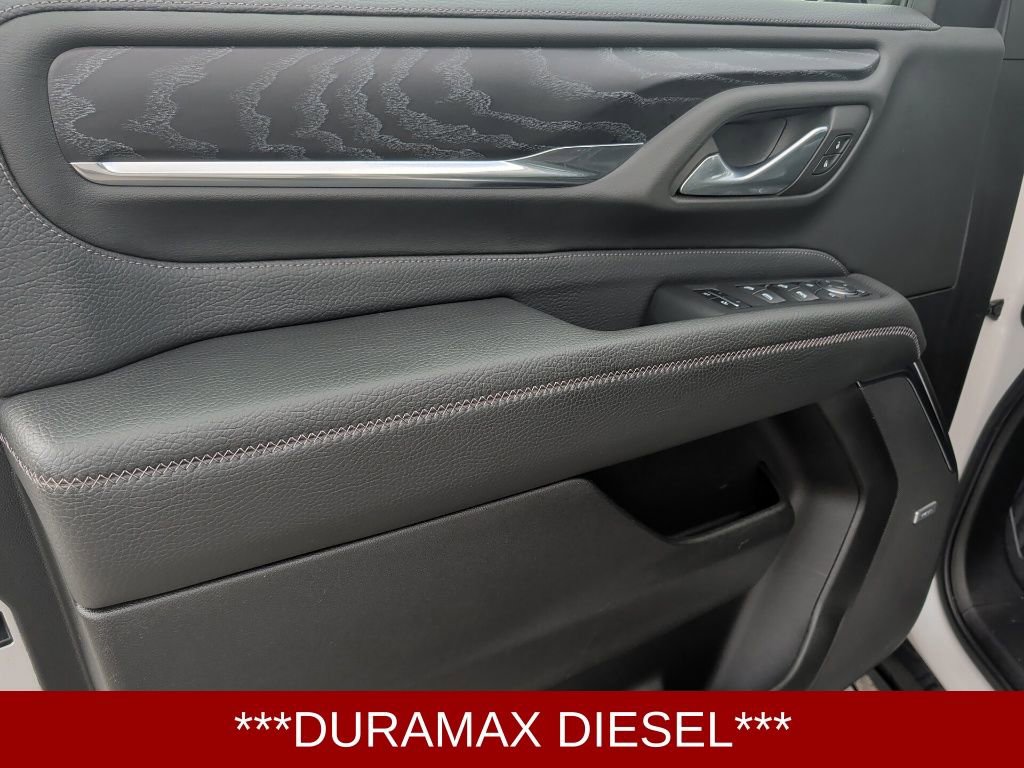 Used 2023 GMC Yukon XL Denali image 14