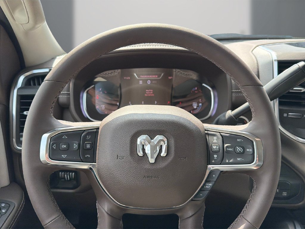 Used 2025 RAM 2500 Laramie AWD/4WD image 19