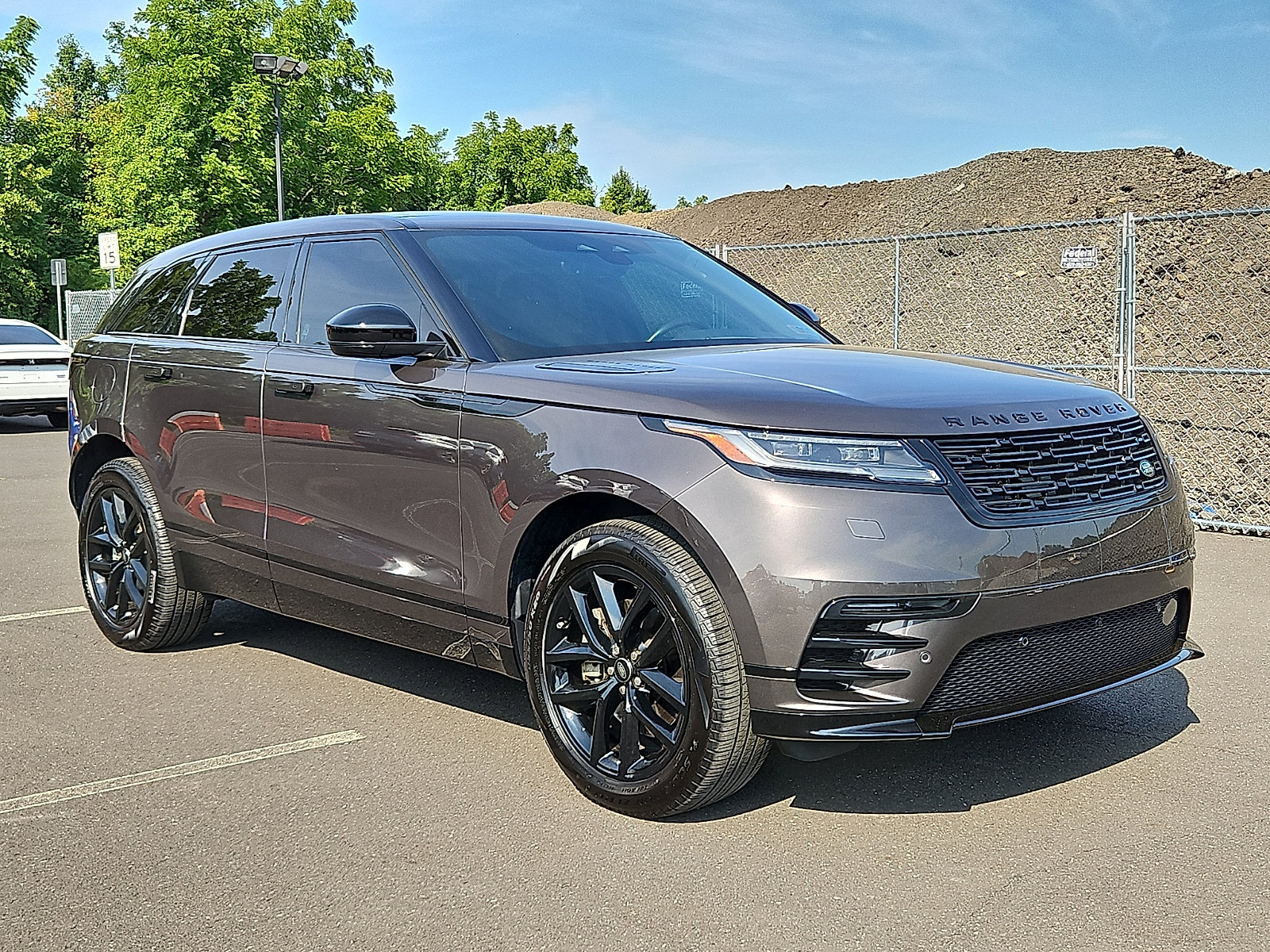 Used 2025 Land Rover Range Rover Velar Dynamic SE AWD/4WD video 1