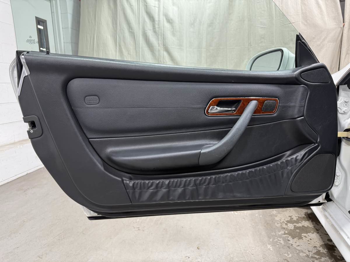 Used 2001 Mercedes-Benz SLK 320 image 12