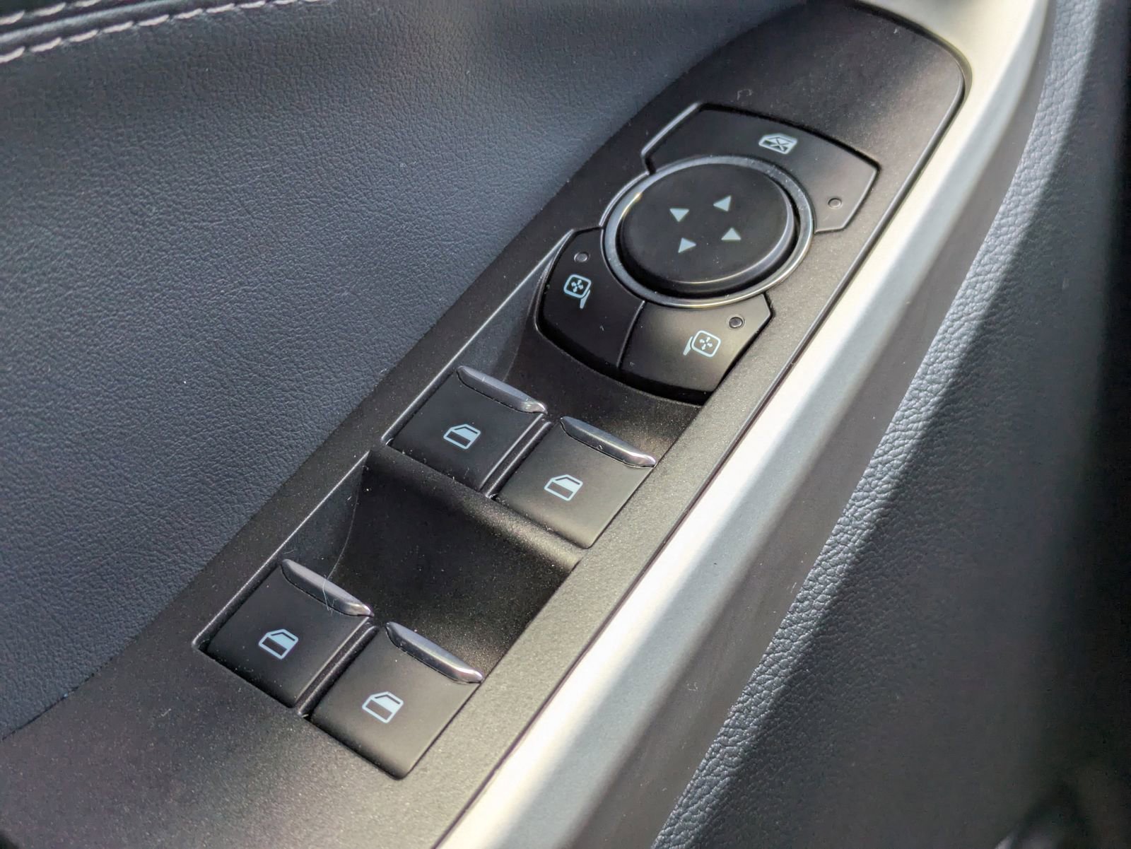 Certified 2023 Ford Explorer XLT w/ Equipment Group 202A image 24