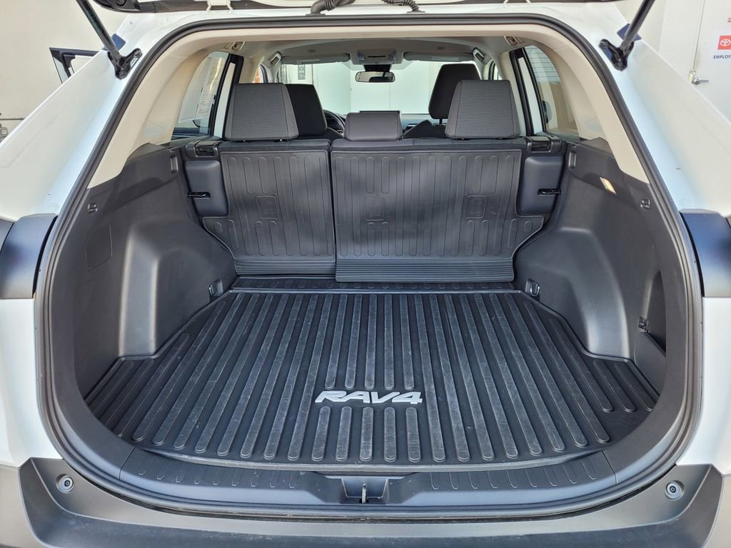 Used 2025 Toyota RAV4 LE image 25