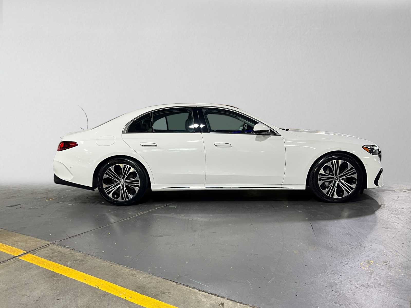 Used 2026 Mercedes-Benz E 350 4MATIC Sedan image 2