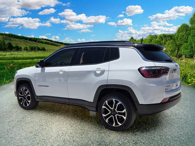 Used 2022 Jeep Compass Limited AWD/4WD image 4