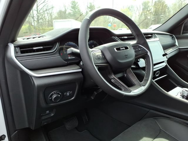 New 2026 Jeep Grand Cherokee Altitude AWD/4WD image 14