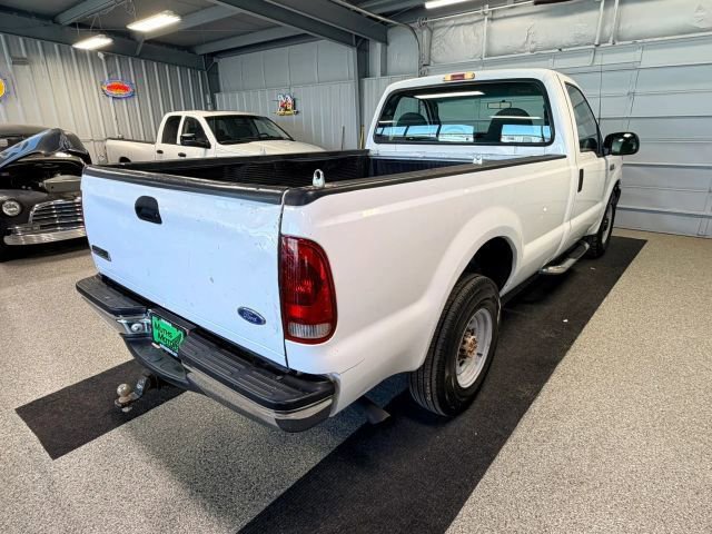 Used 2003 Ford F250 XL image 3