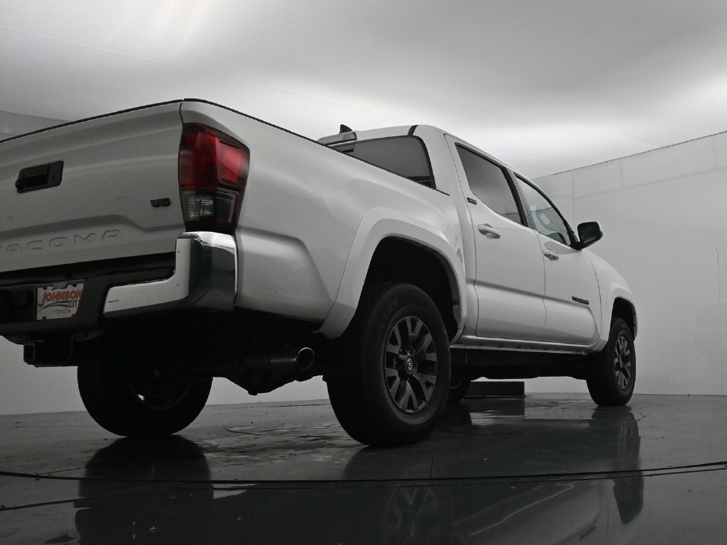 Used 2023 Toyota Tacoma SR5 AWD/4WD image 36