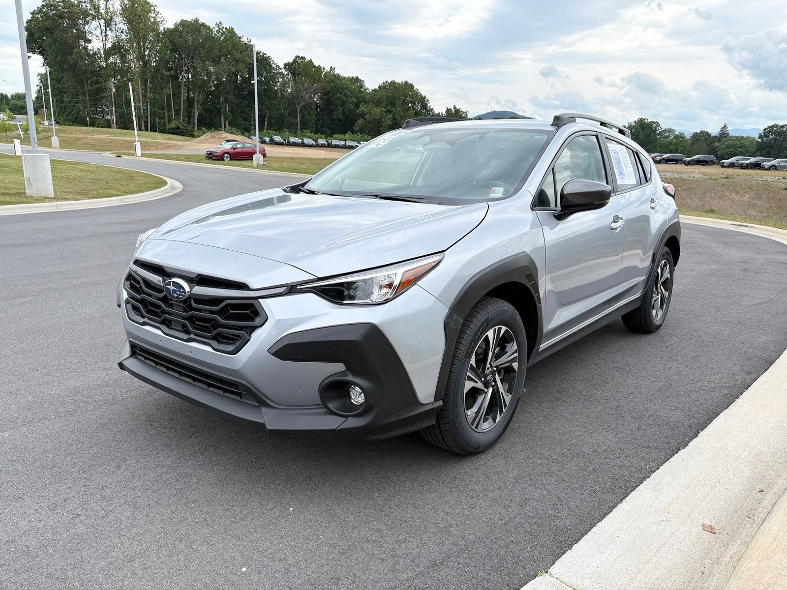 Used 2024 Subaru Crosstrek 2.0i Premium w/ Crosstrek Mirror Package AWD/4WD image 3
