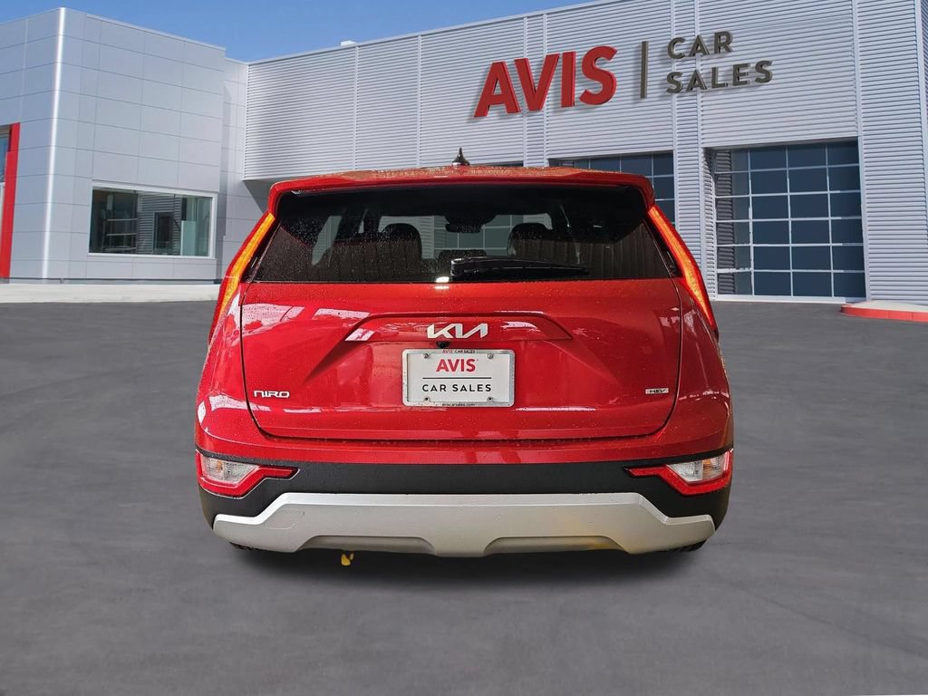Used 2025 Kia Niro LX FWD image 7