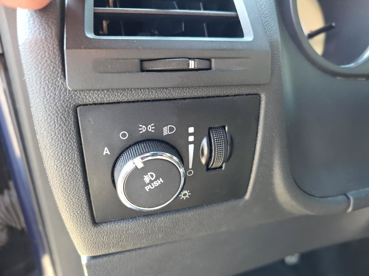 Used 2013 Dodge Challenger R/T RWD image 19