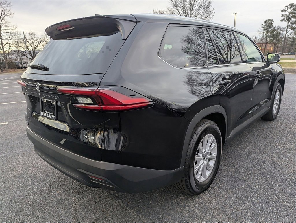 Used 2025 Toyota Grand Highlander AWD image 8