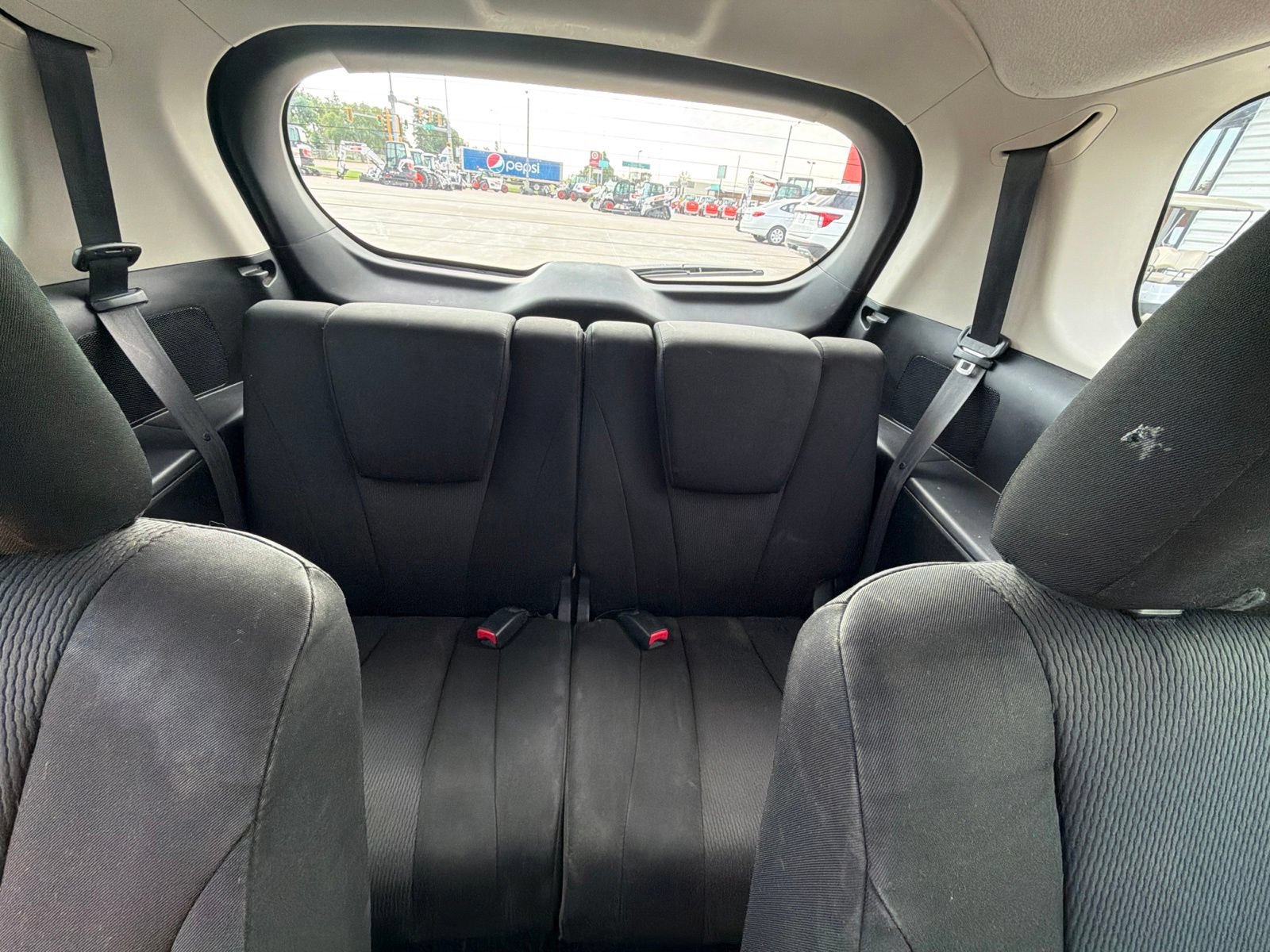 Used 2014 MAZDA MAZDA5 Sport FWD image 11