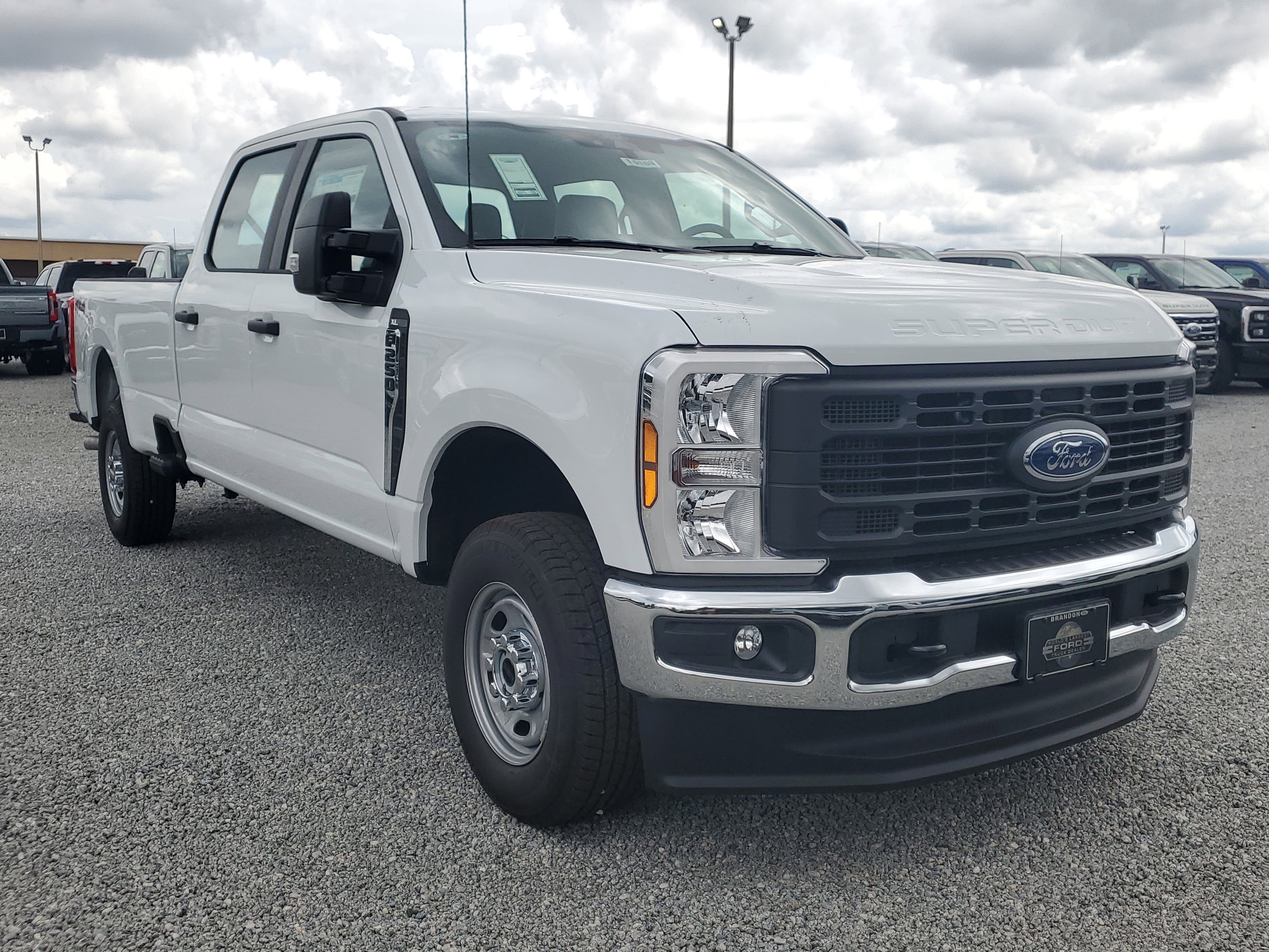New 2026 Ford F250 XL w/ XL Chrome Package image 2