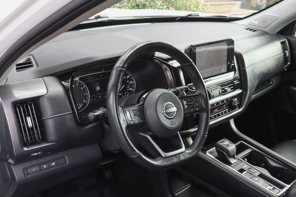 Used 2022 Nissan Pathfinder SL w/ SL Premium Package image 17