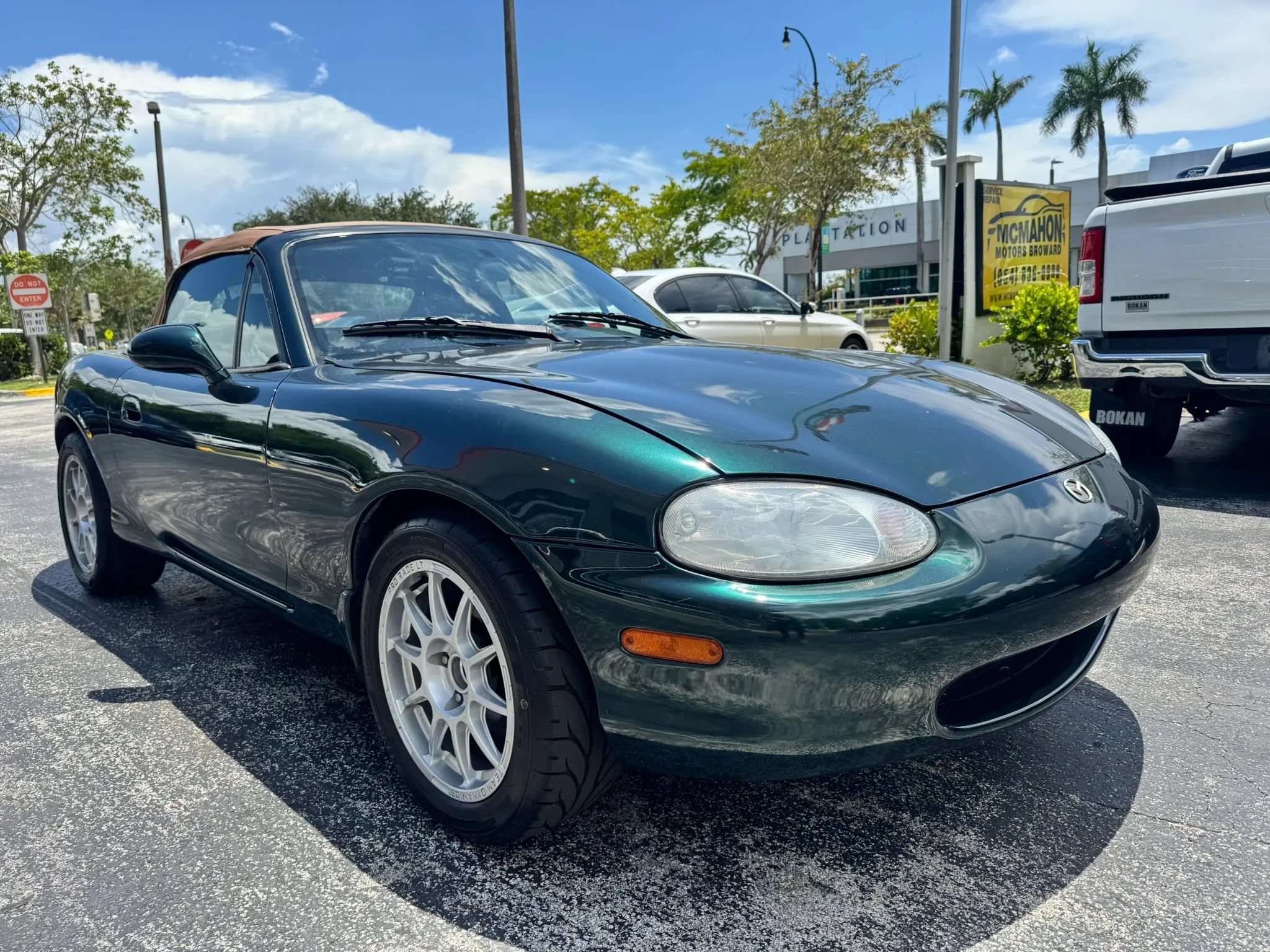 Used 1999 MAZDA MX-5 Miata RWD image 3