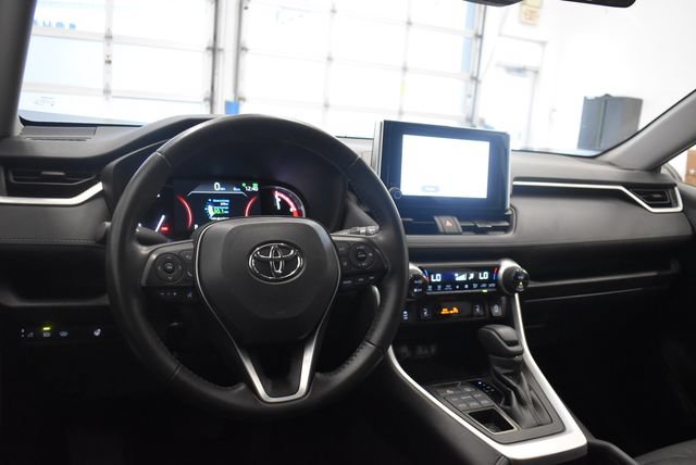 Used 2025 Toyota RAV4 XLE w/ Weather Package AWD/4WD image 23