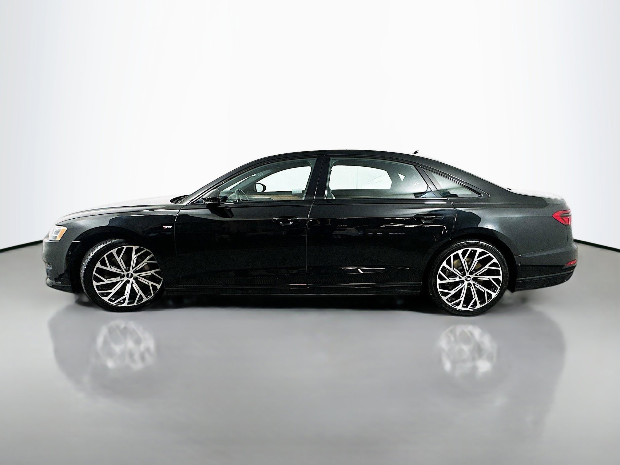 Used 2021 Audi A8 L 3.0T w/ Executive Plus Package AWD/4WD image 4