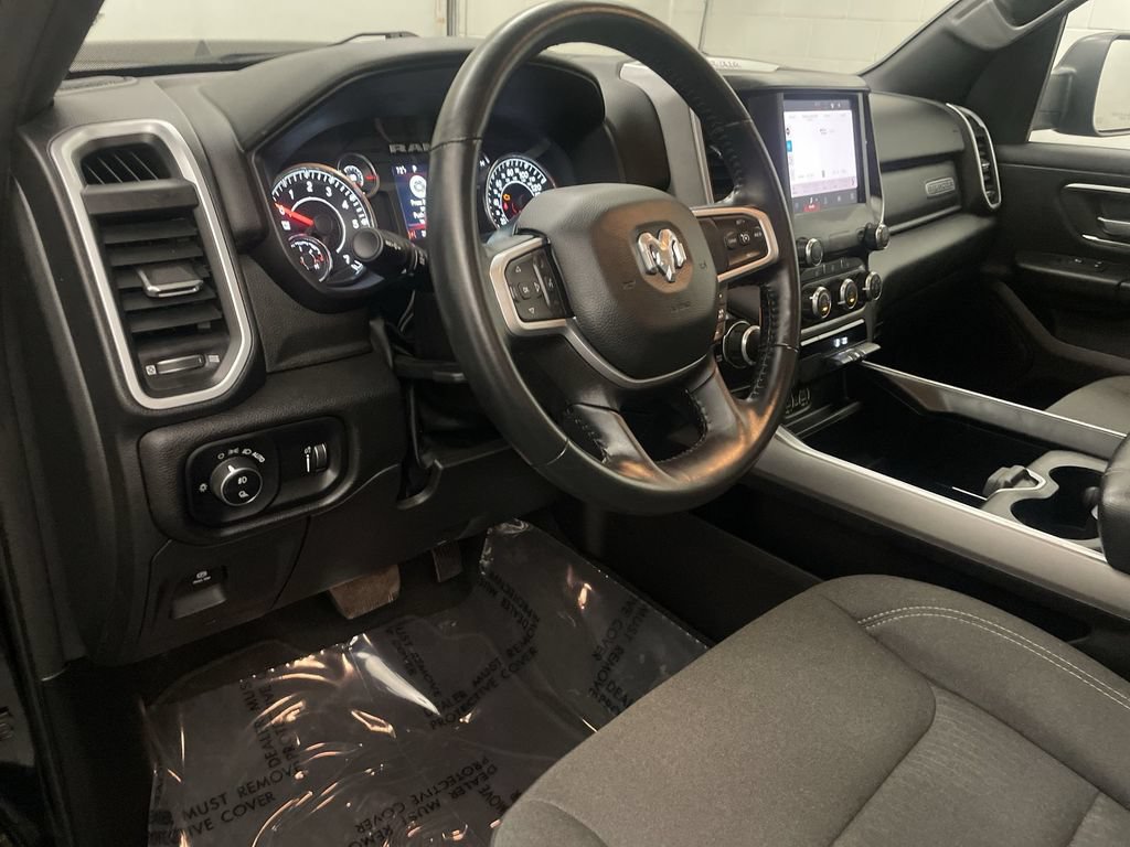 Used 2023 RAM 1500 Big Horn AWD/4WD image 4