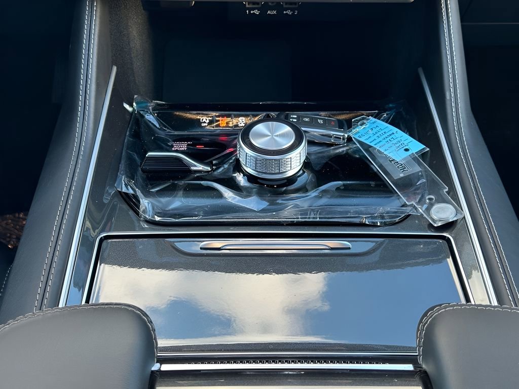 New 2024 Jeep Wagoneer 4WD w/ Premium Group I image 16