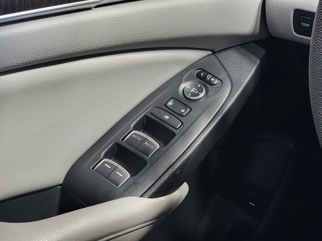 Used 2018 Honda Accord EX image 24