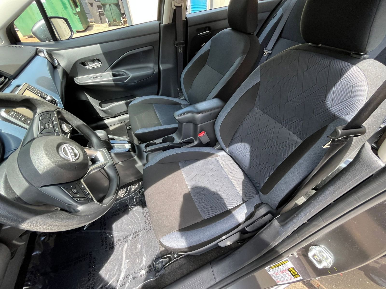 Used 2025 Nissan Versa SV image 31