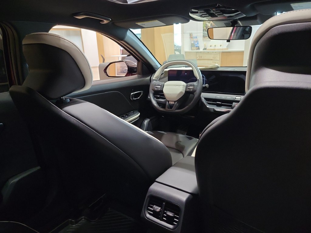 New 2026 Kia K4 GT-Line Turbo FWD image 13