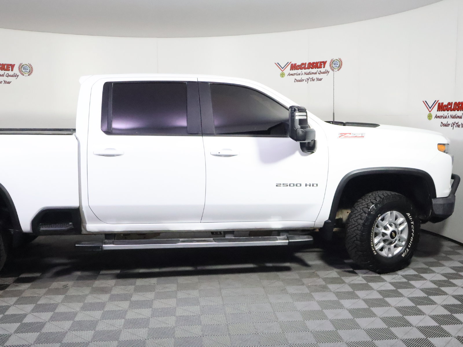 Used 2022 Chevrolet Silverado 2500 LT w/ Convenience Package AWD/4WD image 3