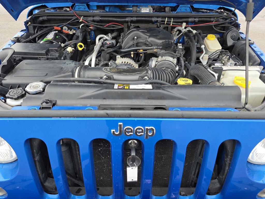 Used 2016 Jeep Wrangler Unlimited Rubicon image 35