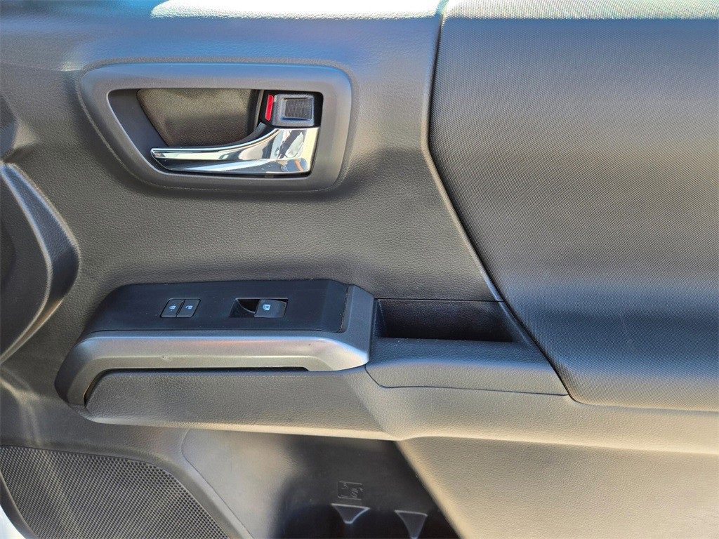 Used 2023 Toyota Tacoma TRD Off-Road image 20