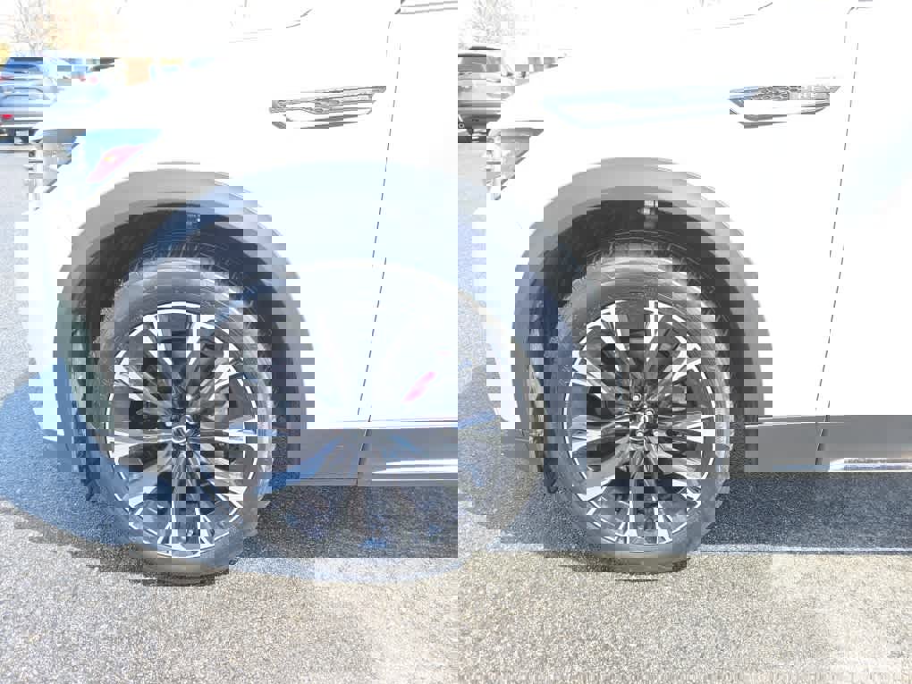 Used 2024 MAZDA CX-90 Plug-In Hybrid w/ Premium Pkg image 10