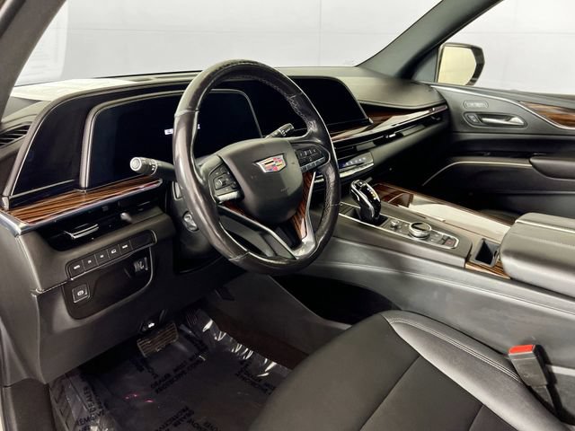 Used 2022 Cadillac Escalade Luxury w/ LPO, Floor Liner Package AWD/4WD image 3