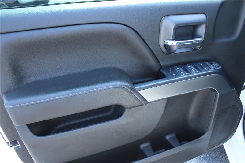 Used 2018 Chevrolet Silverado 1500 LT w/ Max Trailering Package AWD/4WD image 17