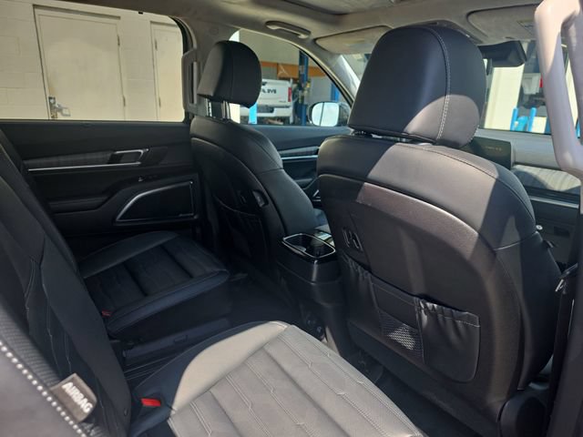 Used 2024 Kia Telluride SX Prestige w/ Towing Package AWD/4WD image 12