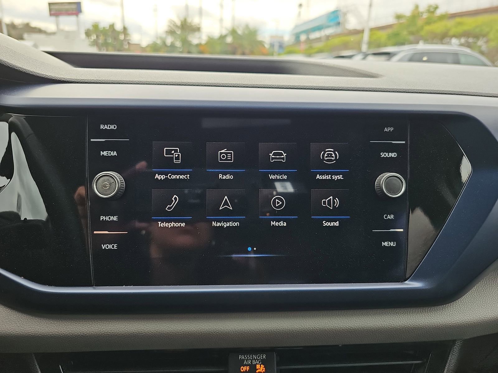 Used 2022 Volkswagen Taos SE FWD image 20