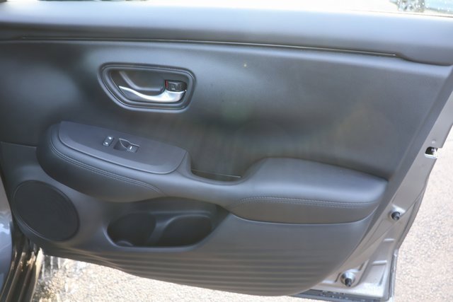 Certified 2025 Honda HR-V LX image 25