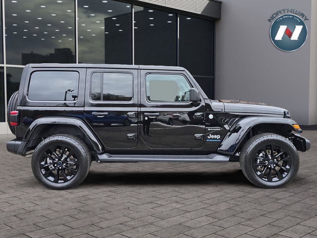 Used 2024 Jeep Wrangler Sahara image 2