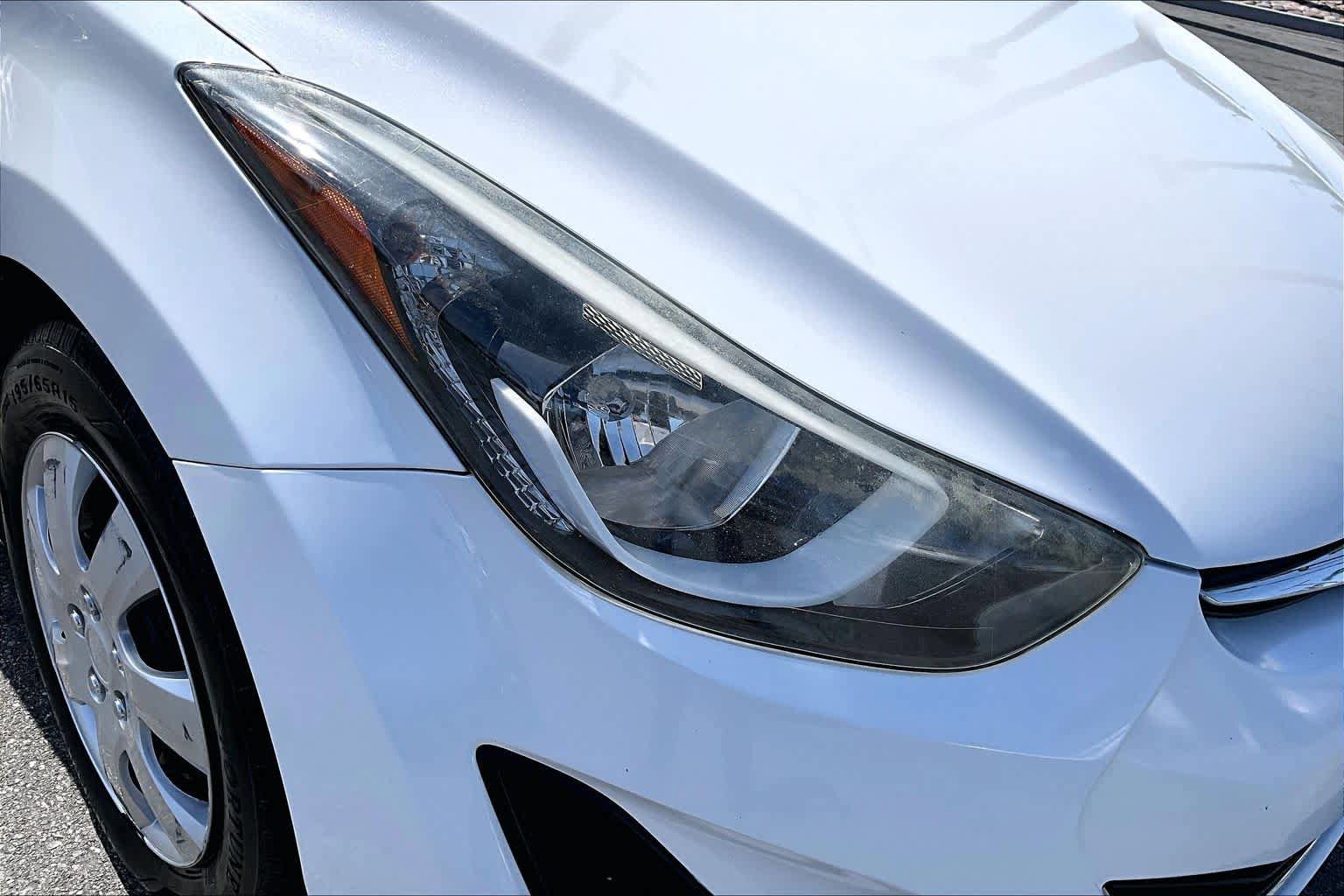 Used 2016 Hyundai Elantra SE FWD image 25