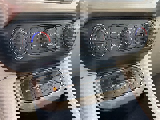 Used 2023 GMC Acadia Denali image 18