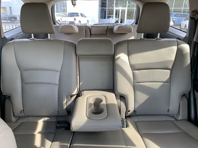 Used 2017 Honda Pilot Touring image 32